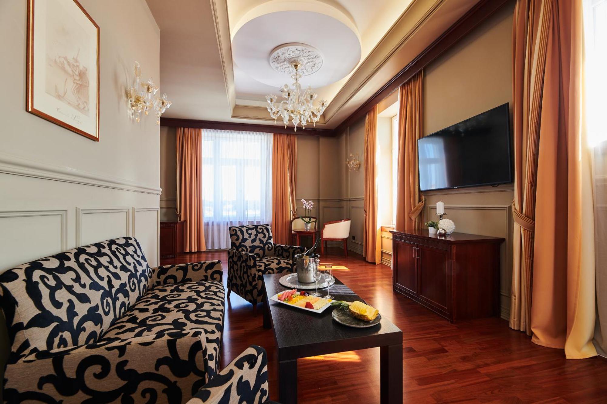 Suite Luxury,1646897607:JPEG