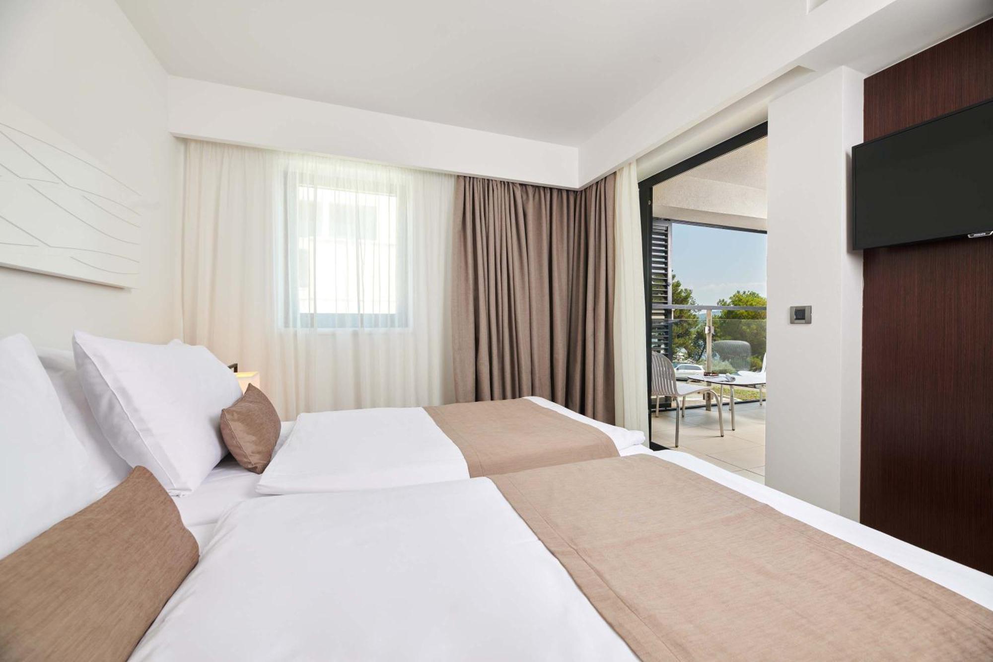 Premium Room Balcony Sea View,1686428089:JPEG