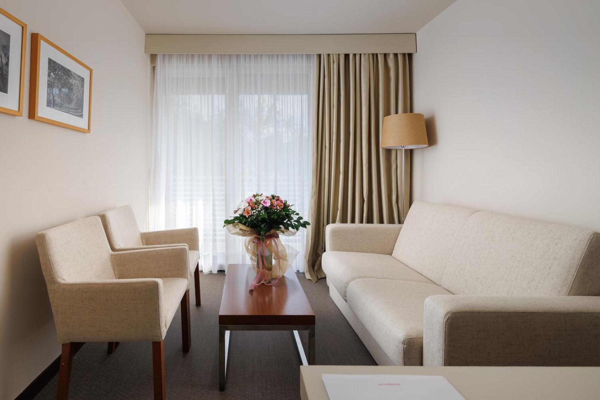 Suite Balcony,1676736111:JPEG